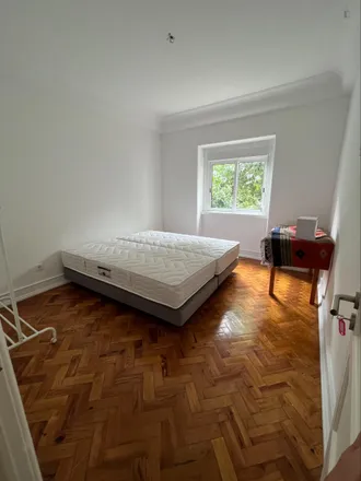 Rent this 5 bed room on Rua Edison 8 in 1000-143 Lisbon, Portugal