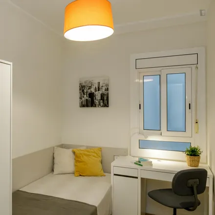 Rent this 5 bed room on Carrer de la Marina in 166-168, 08013 Barcelona