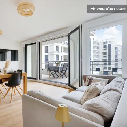 Rent this 2 bed apartment on Saint-Ouen-sur-Seine