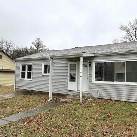 Buy this 3 bed house on 499 West Hickory Street in Carbondale, IL 62901
