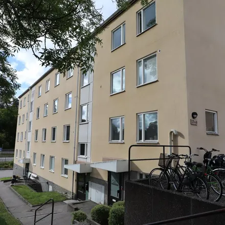 Rent this 2 bed apartment on de Wijks väg 17B in 612 30 Finspång, Sweden