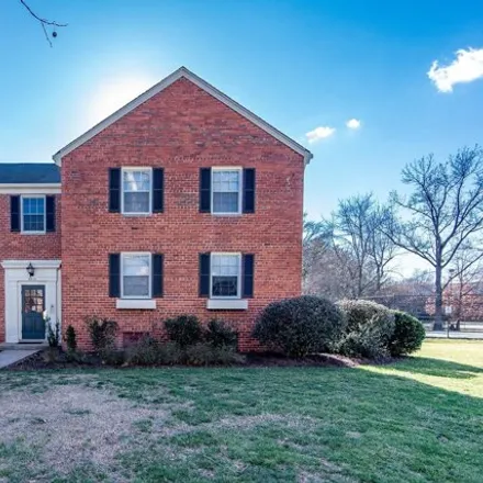 Buy this 2 bed condo on 6662 10th Street in Belle Haven, Fairfax County