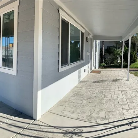 Image 3 - 1257 West 45th Street, Los Angeles, CA 90037, USA - Duplex for sale