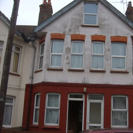 Rent this 1 bed house on Southend-on-Sea in Westcliff-on-Sea, GB