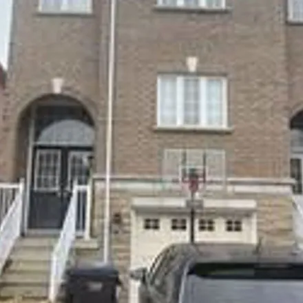 Rent this 3 bed apartment on 5791 Tiz Road in Mississauga, ON L5V 2N6