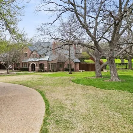 Buy this 5 bed house on 800 Bentbrook Ln in Sherman, Texas