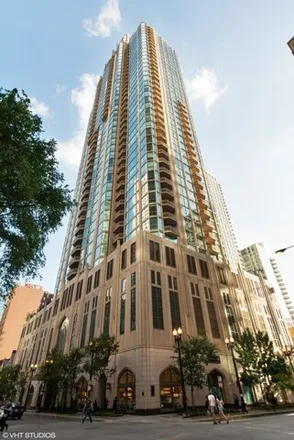 Rent this 3 bed condo on The Pinnacle in 21 East Huron Street, Chicago