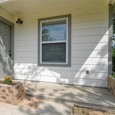 Image 3 - 518 Moore Street, Tomball, TX 77375, USA - House for rent