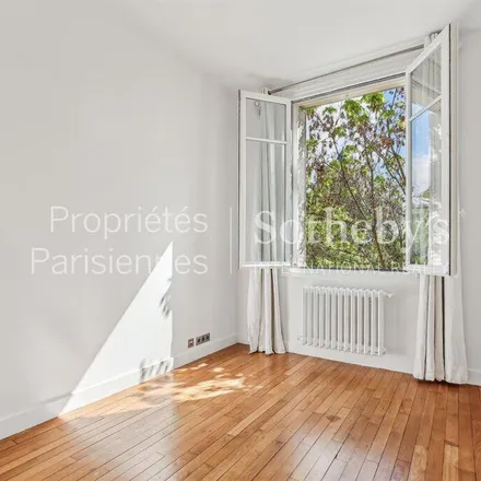 Rent this 7 bed apartment on 30 x Route d'Auteuil aux Lacs in 75016 Paris, France