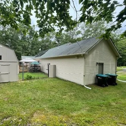 Image 6 - 102 Oak Ridge Ct, Hawley, Pennsylvania, 18428 - House for sale