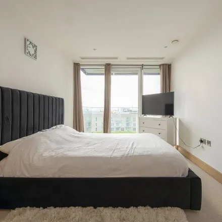 Rent this 2 bed apartment on London in E14 9NQ, United Kingdom