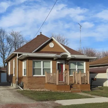Buy this 3 bed house on 164 9th Street in Streator, IL 61364