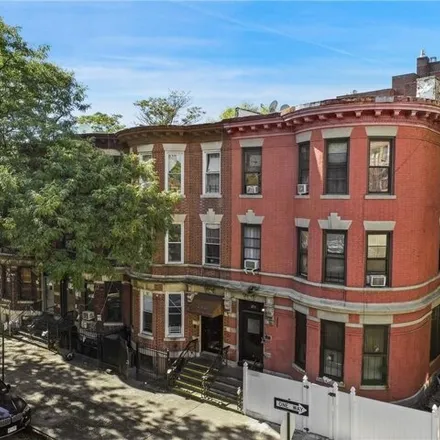 Image 4 - 1827 Topping Avenue, New York, NY 10457, USA - House for sale