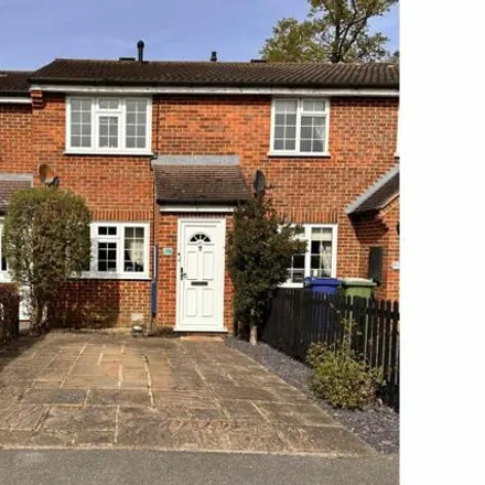 Buy this 2 bed townhouse on Crofton Close in Easthampstead, RG12 0UT