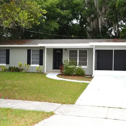 Rent this 3 bed house on 1319 Braeberry Drive in Leesburg, FL 34748