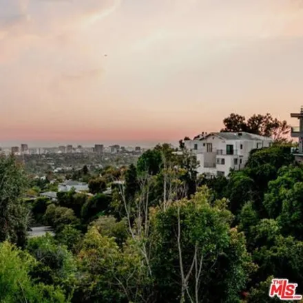 Image 3 - 1373 Laurel Way, Beverly Hills, CA 90210, USA - House for rent