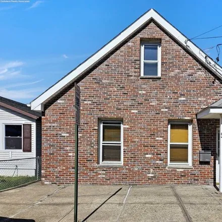 Buy this 3 bed house on 17 Franklin Place in East Rutherford, Bergen County