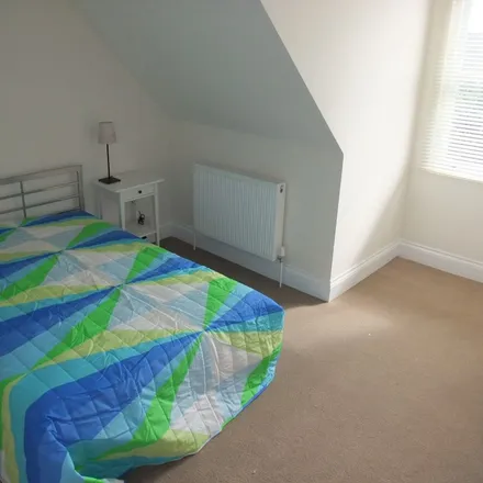 Rent this 5 bed apartment on 97 Heavitree Road in Exeter, EX1 2ND