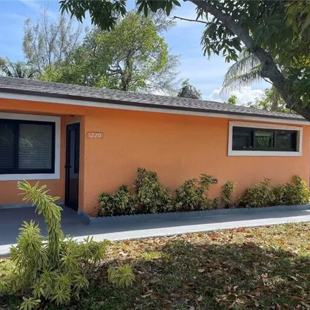 Rent this 2 bed house on 1220 Northeast 116th Street in Courtly Manor, Miami-Dade County