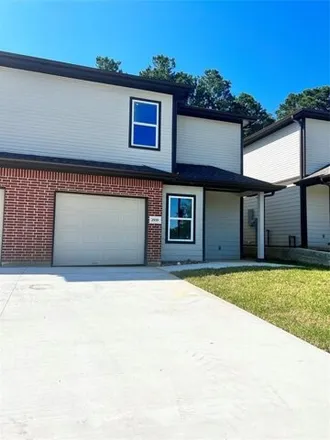 Rent this 3 bed house on 3059 Titleist Drive in Harris County, TX 77373
