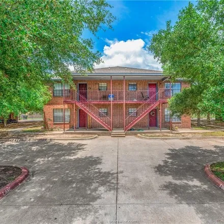 Buy this studio duplex on 1808 Woodsman Drive in College Station, TX 77840