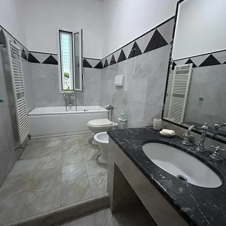 Image 9 - Piazza Lavinia, 00042 Anzio RM, Italy - Apartment for rent