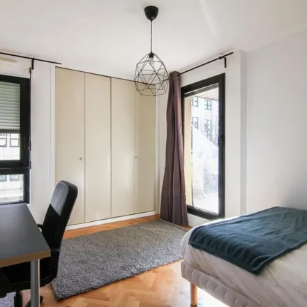 Image 4 - 7 Avenue de l'Alsace-Lorraine, 92500 Rueil-Malmaison, France - Apartment for rent