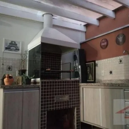 Buy this 3 bed house on Rua Afonso Celso in Colônia, Jundiaí - SP