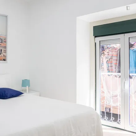 Rent this 1 bed apartment on Rua do Terreirinho in 1100-335 Lisbon, Portugal