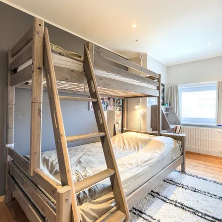 Rent this 1 bed house on Brussels European School Ⅰ (Uccle) in Avenue du Vert Chasseur - Groene Jagerslaan 46, 1180 Uccle - Ukkel