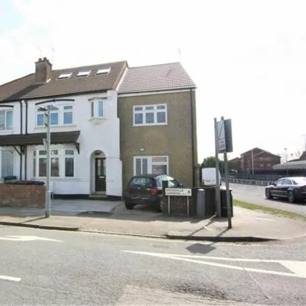 Rent this 6 bed house on Hamilton Road in London, NW11 9EG