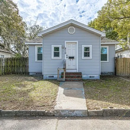 Rent this 2 bed house on 210 West 41st Street in Phoenix Park, Jacksonville