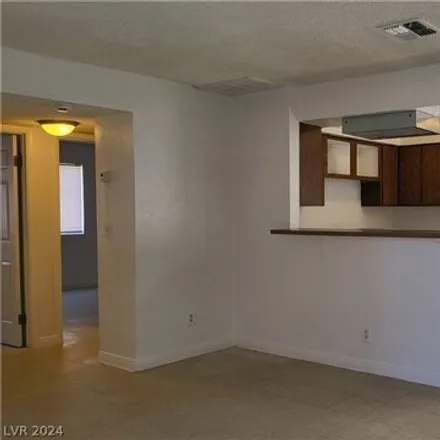 Image 3 - 3163 East Carey Avenue, North Las Vegas, NV 89030, USA - Apartment for rent