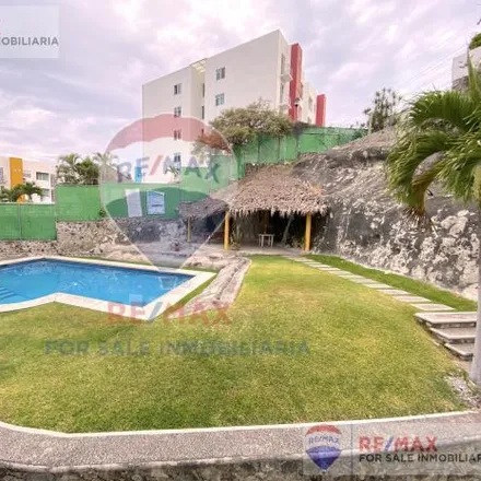 Buy this 3 bed apartment on Autopista Federal 95D in Chipitlán, 62070 Cuernavaca