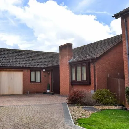 Buy this 3 bed house on Whaddon Close in Upton Meadows, NN4 9XS