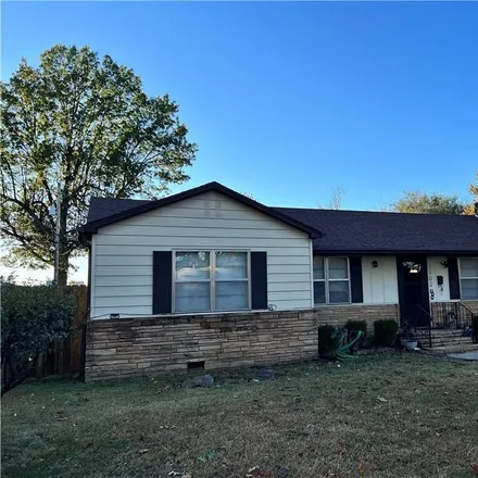 Buy this 3 bed house on 1102 Shipley Street in Springdale, AR 72764