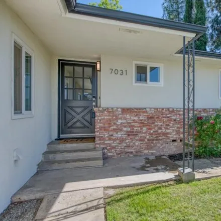Image 3 - 7015 East Alluvial Avenue, Fresno County, CA 93619, USA - House for sale
