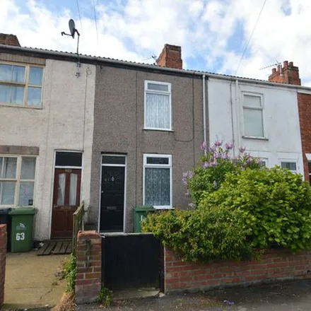 Rent this 2 bed townhouse on 51 Macaulay Street in Grimsby, DN31 2DS