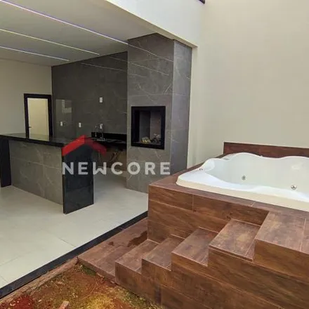 Buy this 3 bed house on Rua Planicie in Aclimação, Uberlândia - MG