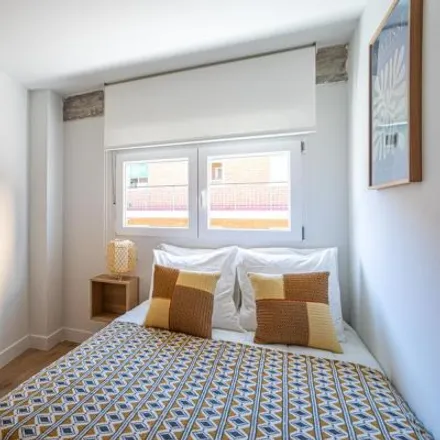 Rent this 3 bed room on Calle del Arroyo in 30, 28039 Madrid