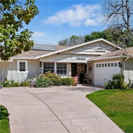Image 2 - 23069 Gainford Street, Los Angeles, CA 91364, USA - House for sale