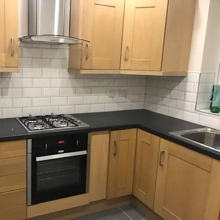 Rent this 3 bed apartment on Co-op Food in Springfield Road, Clewer Village