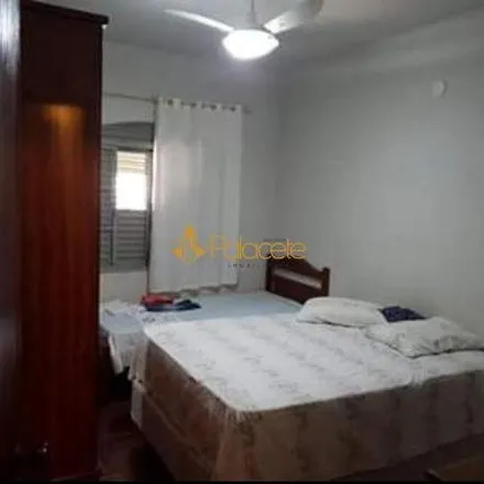 Buy this 5 bed house on Avenida Nossa Senhora do Perpétuo Socorro in Cardoso, Pindamonhangaba - SP