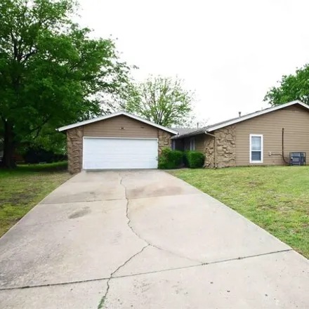 Rent this 3 bed house on East 65th Street South in Tulsa, OK 74133
