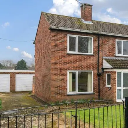 Buy this 3 bed duplex on Brambling Way in Oxford, OX4 6EQ