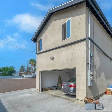 Image 6 - 640 East 42nd Place, Los Angeles, CA 90011, USA - Duplex for sale