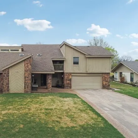 Buy this 4 bed house on 1330 Oakwood Drive in Broken Arrow, OK 74011