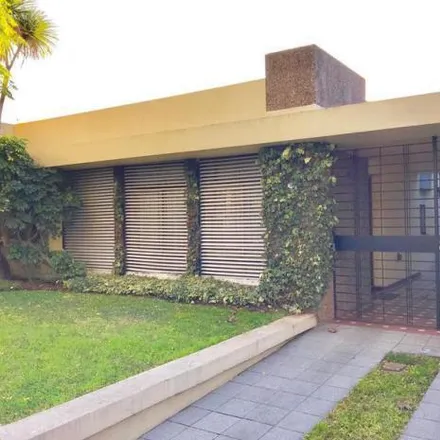 Buy this 2 bed house on Francisco Seguí 61 in Adrogué, Argentina