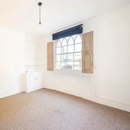 Image 7 - Caledonian Road, London, N1 9RE, United Kingdom - Apartment for sale