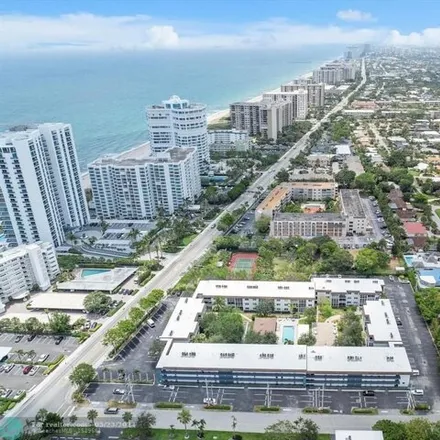 Buy this 2 bed condo on 1544 Southeast 21st Avenue in Lauderdale-by-the-Sea, Broward County
